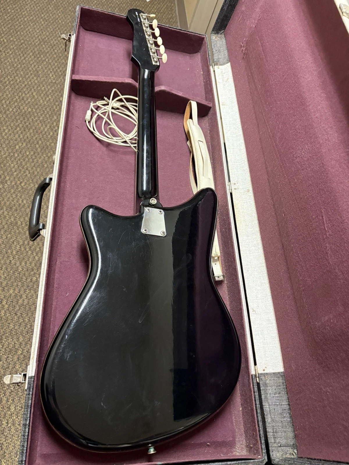 Picture 4 of 8