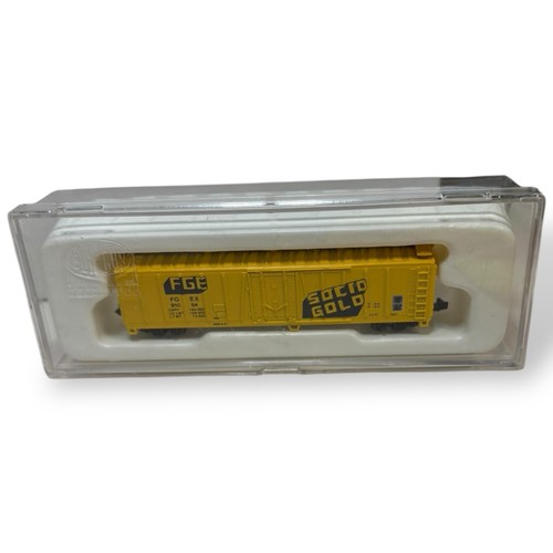 Coche de caja escala N Kadee/MTL 50' FGE - oro macizo 38150 | Zustand: New