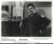 1981 Press Photo Jerry Lewis in a scene from "Hardly Working." - hcq35630