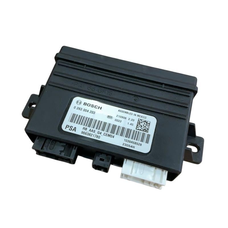 Calculateur PDC 6590NS résout panne radar stationnement Peugeot RCZ