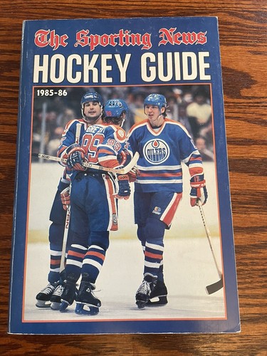 1985-1986 Sporting News Hockey Guide - Wayne Gretzky cover - Mario Lemieux - 第 1/10 張圖片