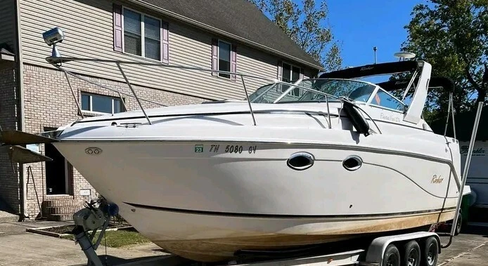 La cera inferior del barco evita el crecimiento verde en fibra de vidrio o pintura inferior vieja  Foto 3 de 4