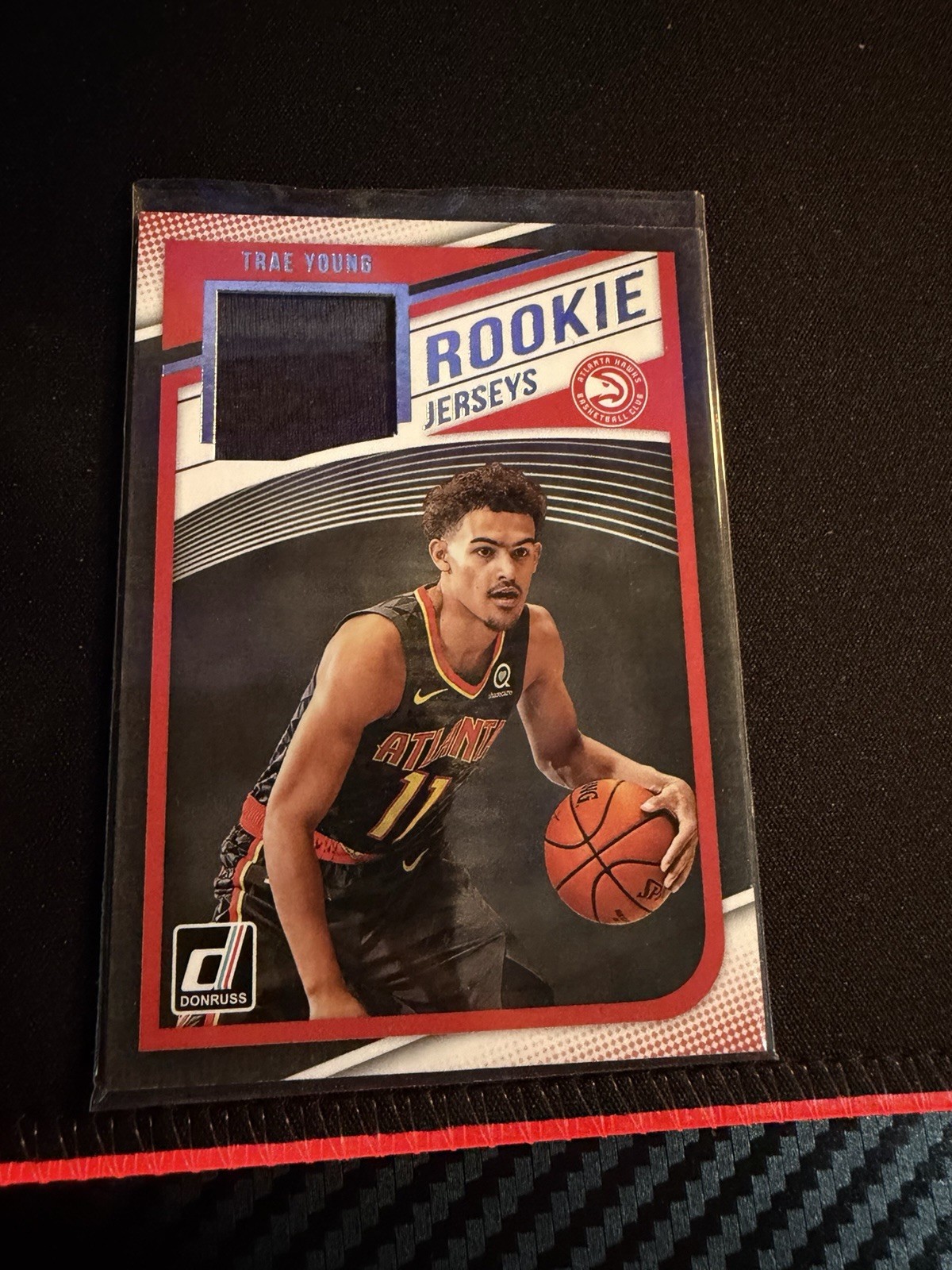 2018-19 Panini Donruss - Rookie Jerseys Trae Young #RJ-TYG (MEM, RC)