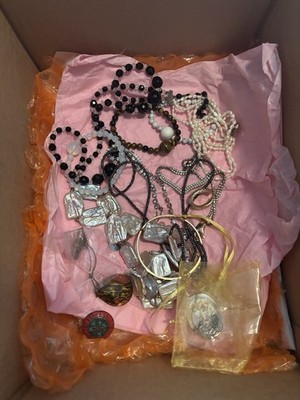 Grandma s Junk Drawer clean out ~ Selling as is ~ box weighs 4 pounds