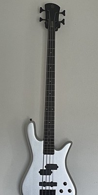 Spector Performer 4 Bass Guitar - Silver