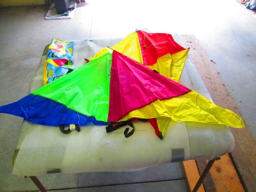 2 Vtg Spectra Star Dual Control Ripstop Nylon & Diamond Stunt Kites