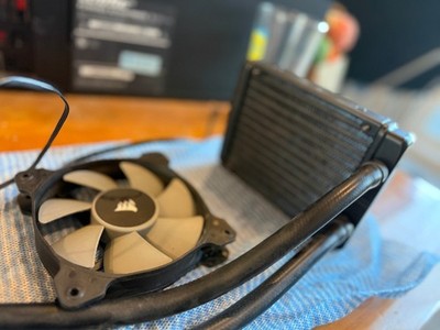 Corsair Hydro H60 High Performance Liquid CPU Cooler + Fan - CW9060007BB
