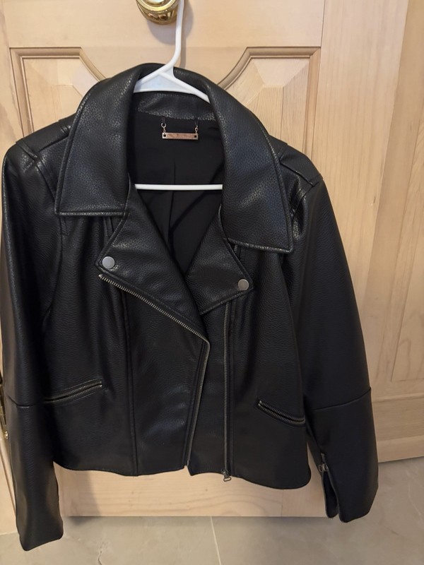 Tahari Black Faux Leather Moto Jacket M 