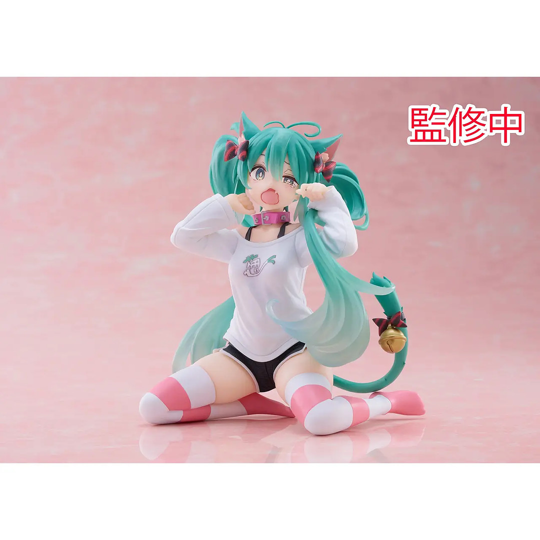Hatsune Miku Desktop Cute figure with cat ears t shirt ver. TAITO Japan