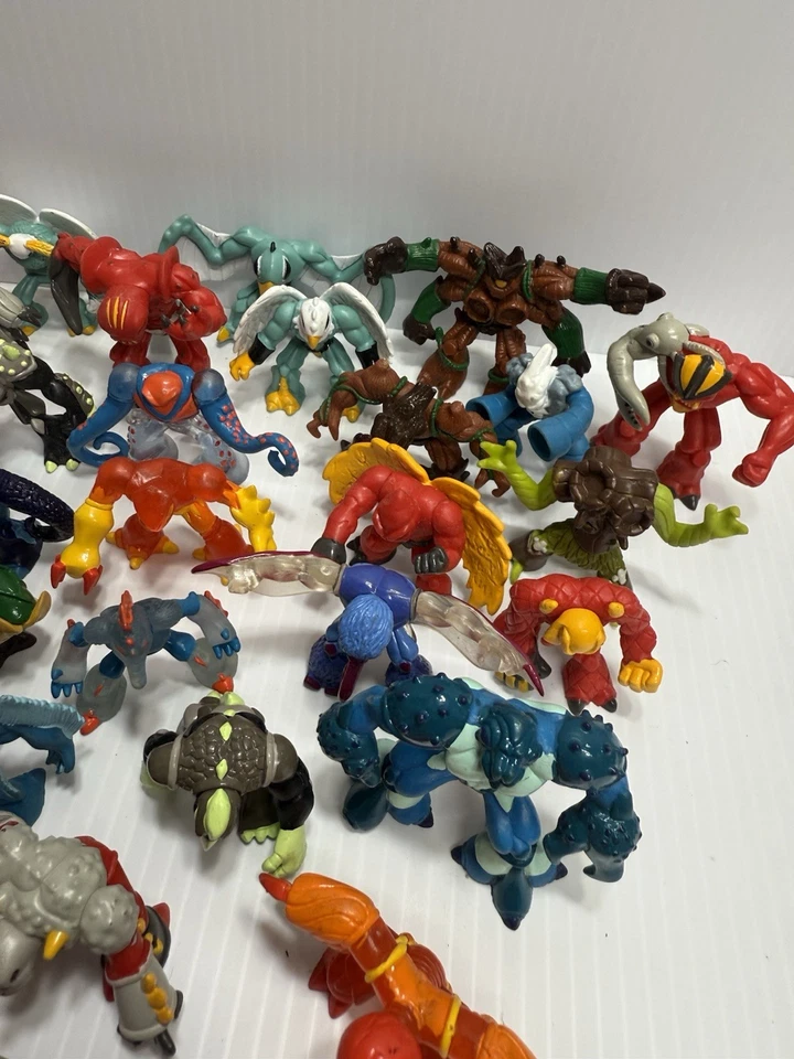 Giochi Preziosi Gormiti Виниловые Экшн-фигурки Лот из 32 Монстров Редкие Без Дубликатов - Изображение 3 из 4