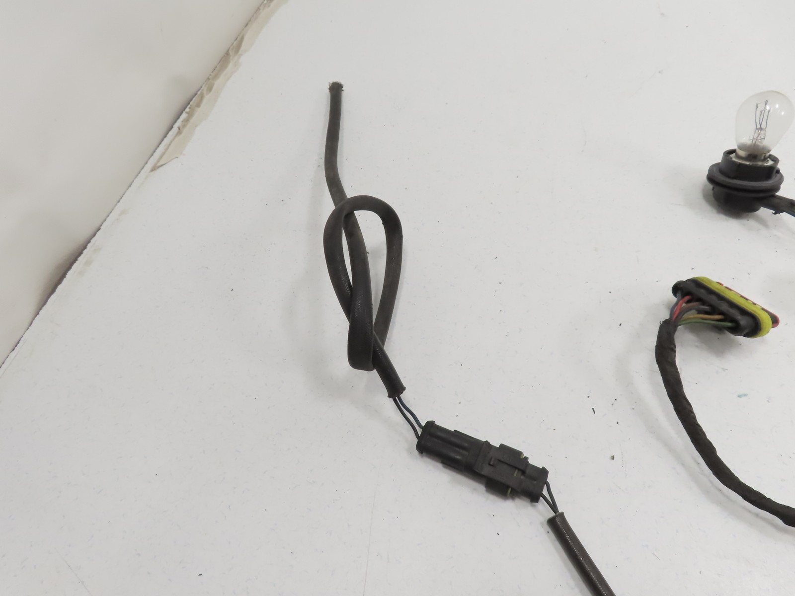 06 Lamborghini Gallardo #1310 Wire, Wiring Taillight Brake Light Harness Plug RH