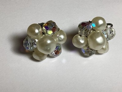  VINTAGE PAIR OF SIGNED LAGUNA CLIP-ON EARRINGS AB CRYSTAL & FAUX PEARL PRETTY 