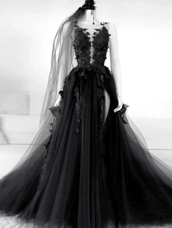 Gothic Black Wedding Dresses Backless HighLace With Veil Side Split A-line Gown - Image 4 of 4