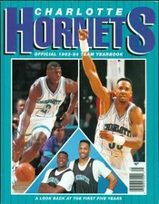 1993-94 Charlotte Hornets Official Team Yearbook Alonzo Mourning & Larry Johnson