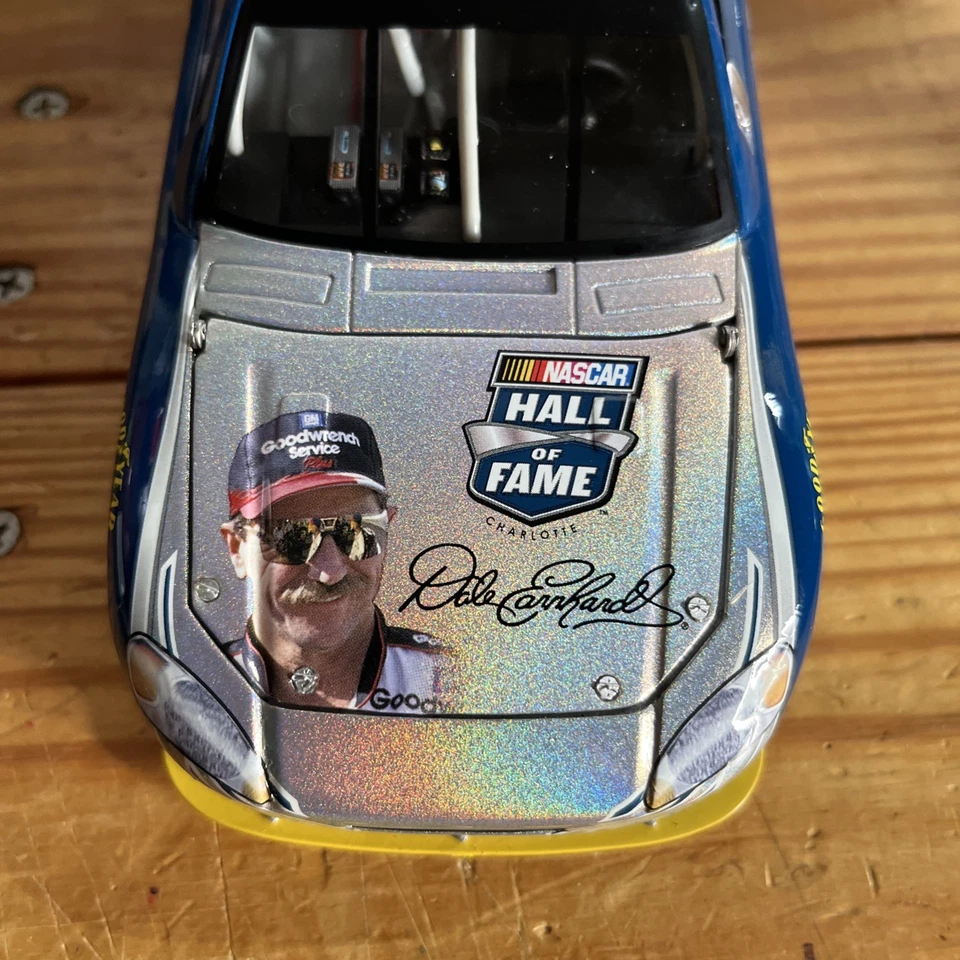 Sam Bass Autografiado 2010 Nascar Salón de la Fama 1/24 Diecast Flashcoat Dale Earnh Foto 2 de 4