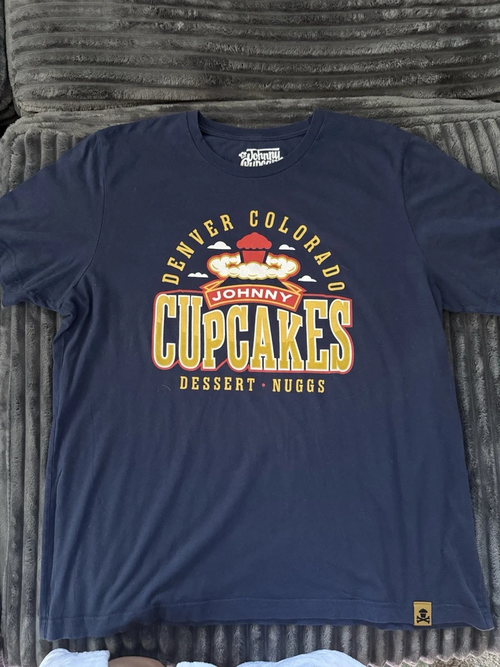 Colección de camisetas gráficas Johnny Cupcakes Foto 4 de 4