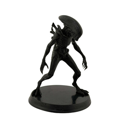Rare Xenomorph Alien Figure - Hand-Painted Resin Collectible - 5.5'' Tall