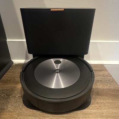 iRobot Roomba j7+ Black Robot Vacuum w/ Clean Base Automatic Dirt Disposal
