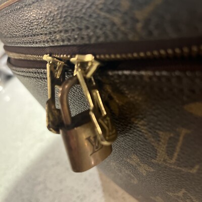 Authentic Vintage Louis Vuitton Monogram Soft Cosmetic Train Case