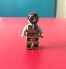 LEGO STAR WARS REY Minifigure #75105 75148 w BLASTER Millennium Falcon Skywalker