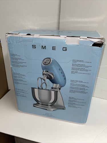 Mezclador de soporte estético estilo retro negro Smeg - SMF01RDUS - Imagen 10 de 11