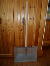 Heavy Duty Large Galvanised Metal Snow Scoop Scraper 1.2m Handle 46 x 36cm Head