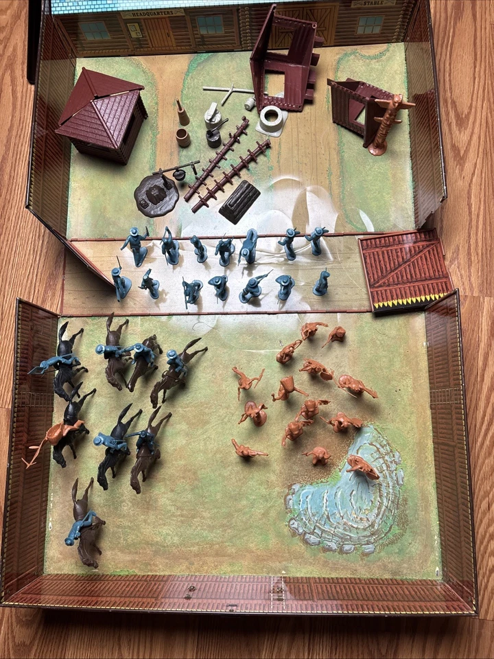 Vintage Marx Carry All Action Fort Apache Play Set With Accessories 4685 - Image 2 of 4