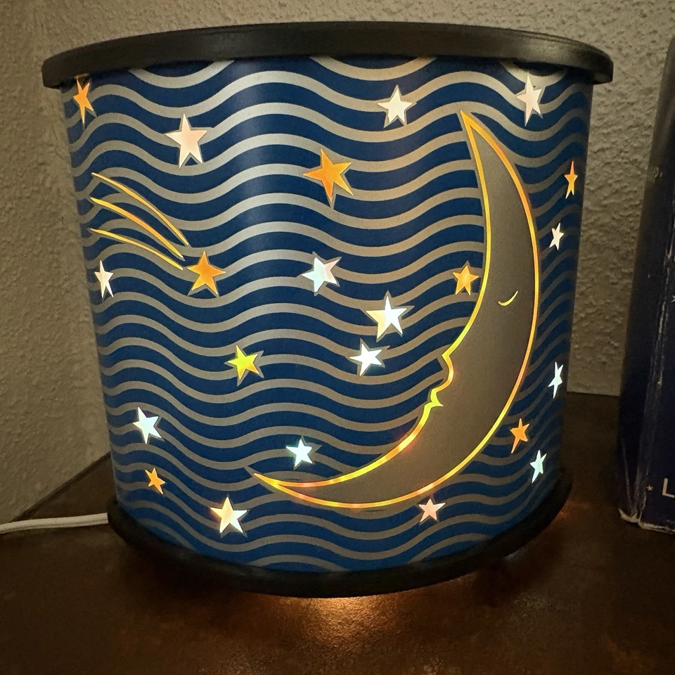 Lámpara de movimiento de carrusel Starry Nights 1999 vintage estrellas de luna luces giratorias retro Foto 2 de 4