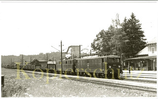 Foto ÖBB 1041.14 und 1141.22 in Steindorf 26.7.1961