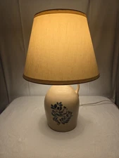 The Pfaltzgraff Co York Pa YorkTowne Stoneware Jug Lamp w/Shade Vintage WORKING