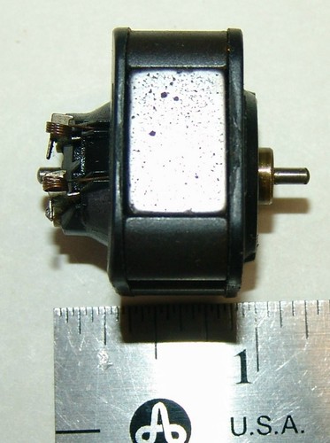 HO 1:87 RIVAROSSI # EN CUADRO 8651-1 MOTOR ITALIA PARA LOCOMOTORAS (L38-1) | Condition: Used