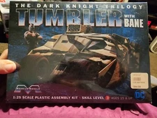 The Dark Knight Trilogy Tumbler With Bane 1/25 Model Kit