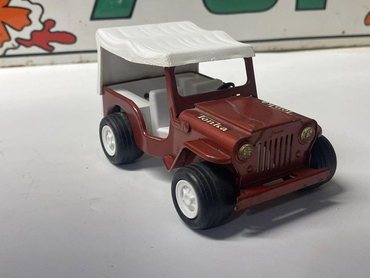 VINTAGE 1960'S BURGUNDY TONKA JEEP WRANGLER PRESSED METAL WHITE TOP