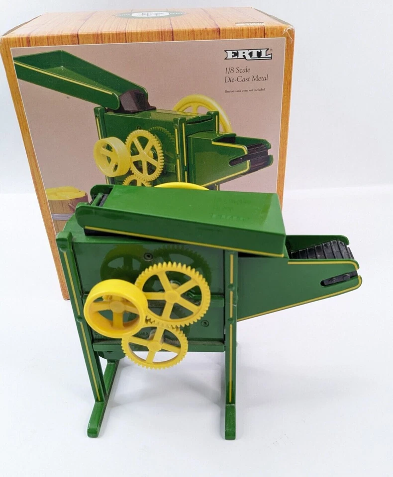 ERTL Farm Series John Deere 1920s Corn Sheller 1/8 Diecast 5060 Open Box - Image 4 of 4