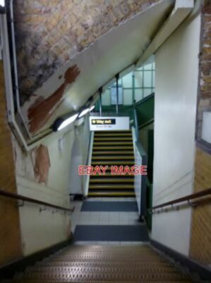 FOTO TREPPE PUTNEY BRÜCKE UNTERIRDISCHER BAHNHOF