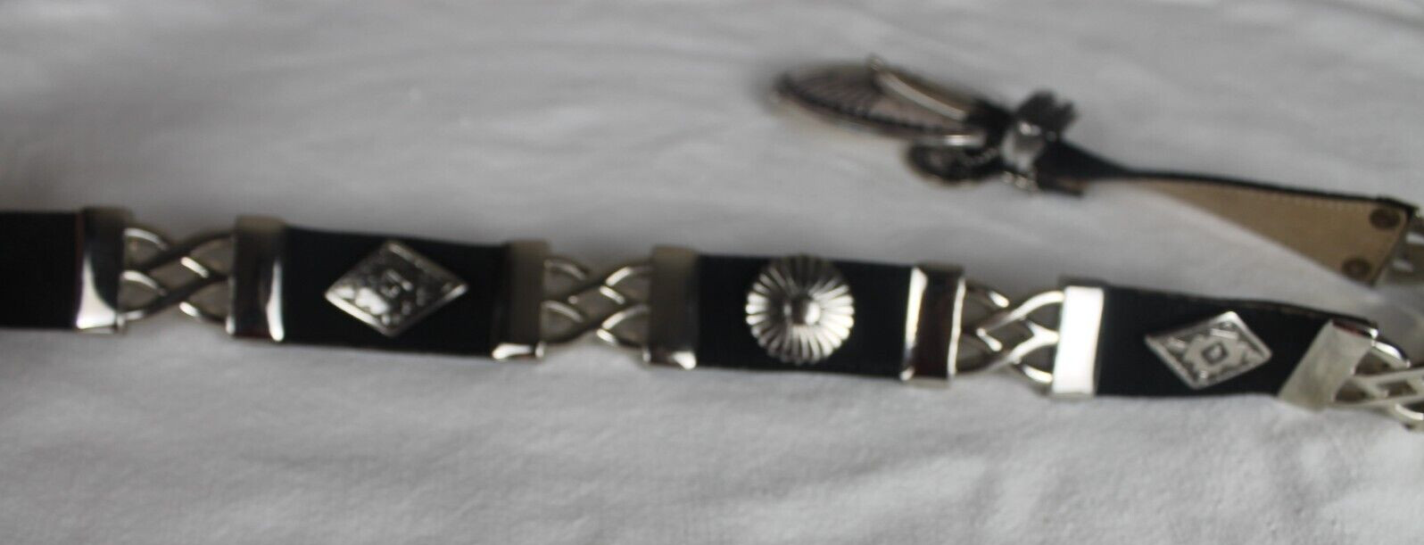 Streets Ahead Black Leather Belt Silver Aztec Logo Metal Tag Size Small 1653