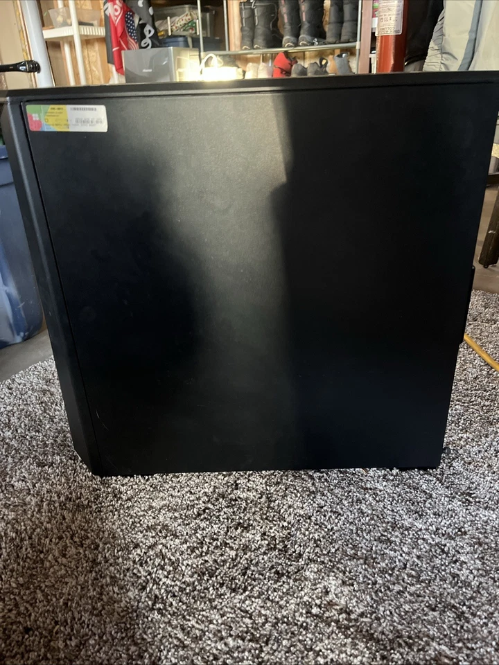 Estuche para PC Cyber Power y 600 fuentes de alimentación y cables Foto 4 de 4