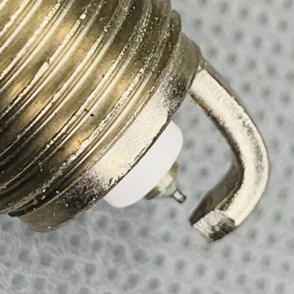 Juego de 8 bujías de iridio OE 9604 para Acura Chevrolet Dodge Honda Jeep Foto 4 de 4