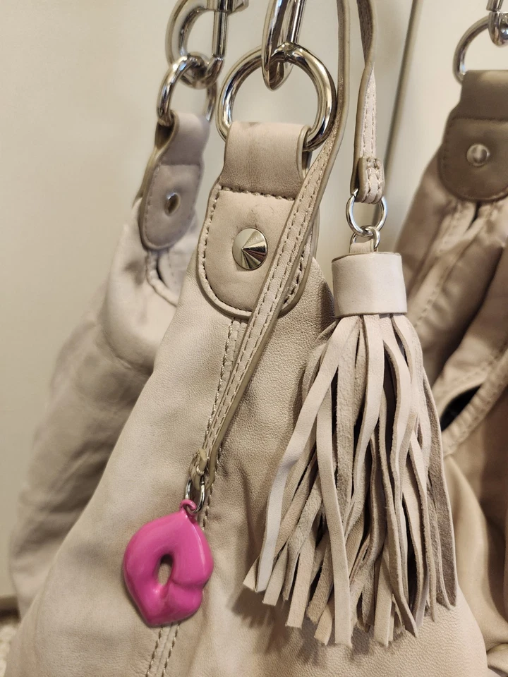 Vintage Mint Y2K Betsey Johnson Tan Lambskin Leather Handbag Satchel w/Puffy Bow - Image 3 of 4