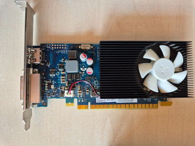 NVIDIA GTX 745 2GB DDR3 PCI E 3.0 x16 Grafikkarte DVI HDMI Medion guter Zustand