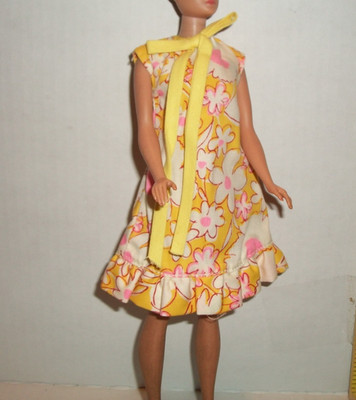 HANDMADE MOD FLORAL MOD ERA STYLE DRESS CLOTHES FITS 1/6 DOLL  A31 NICE!