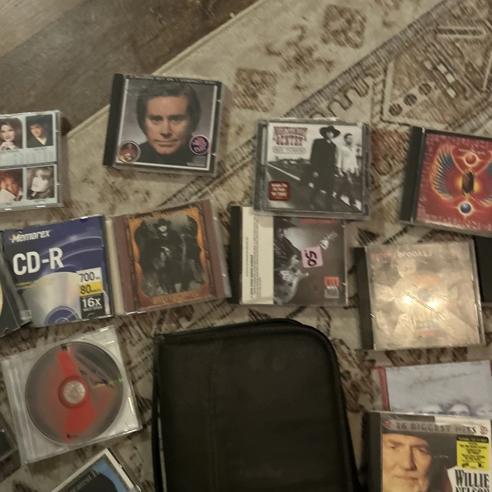 Cartera CD Case Logic KSW-92 Koskin - Sostiene 92 discos - Cuero sintético (negro) y 40 + Foto 4 de 4