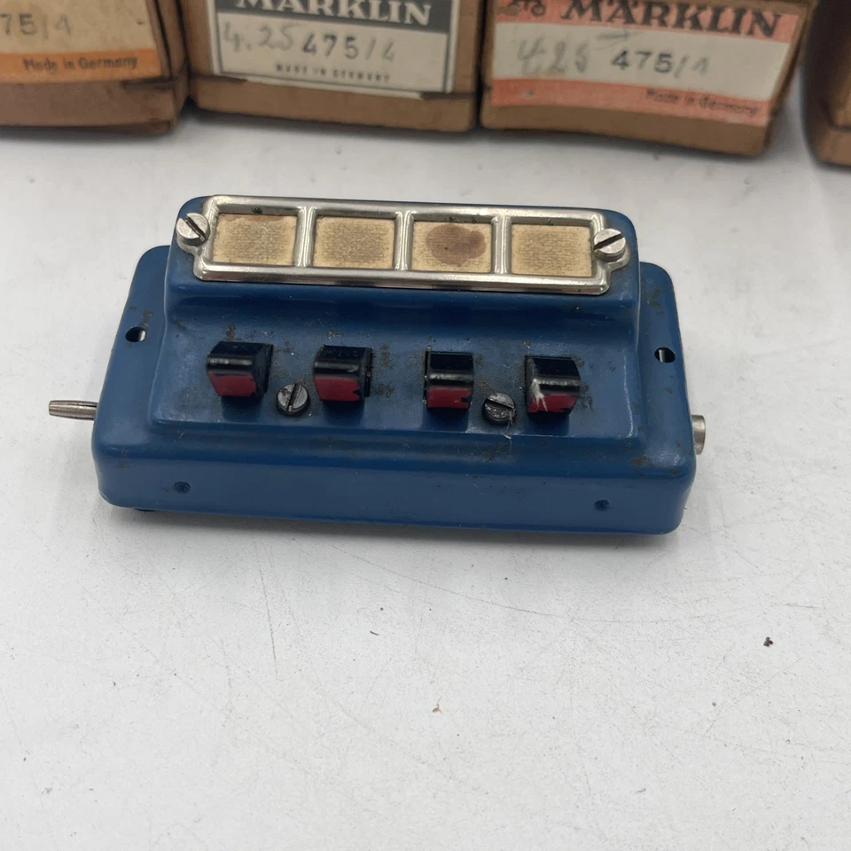 Lot Of 10 Marklin Vintage Control Panels - Lot includes 7070 475/4 475/6 - Image 3 of 4