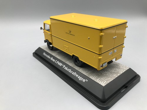 Modellautos 1:43 Premium ClassiXXs LKW Mercedes LP608 „Paketkraftwagen“ Vitrine - Bild 6 von 8