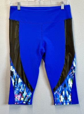 Fabletics Women s Sz Medium Navassa Blue Prints UPF 50+ Protection Crop Leggings