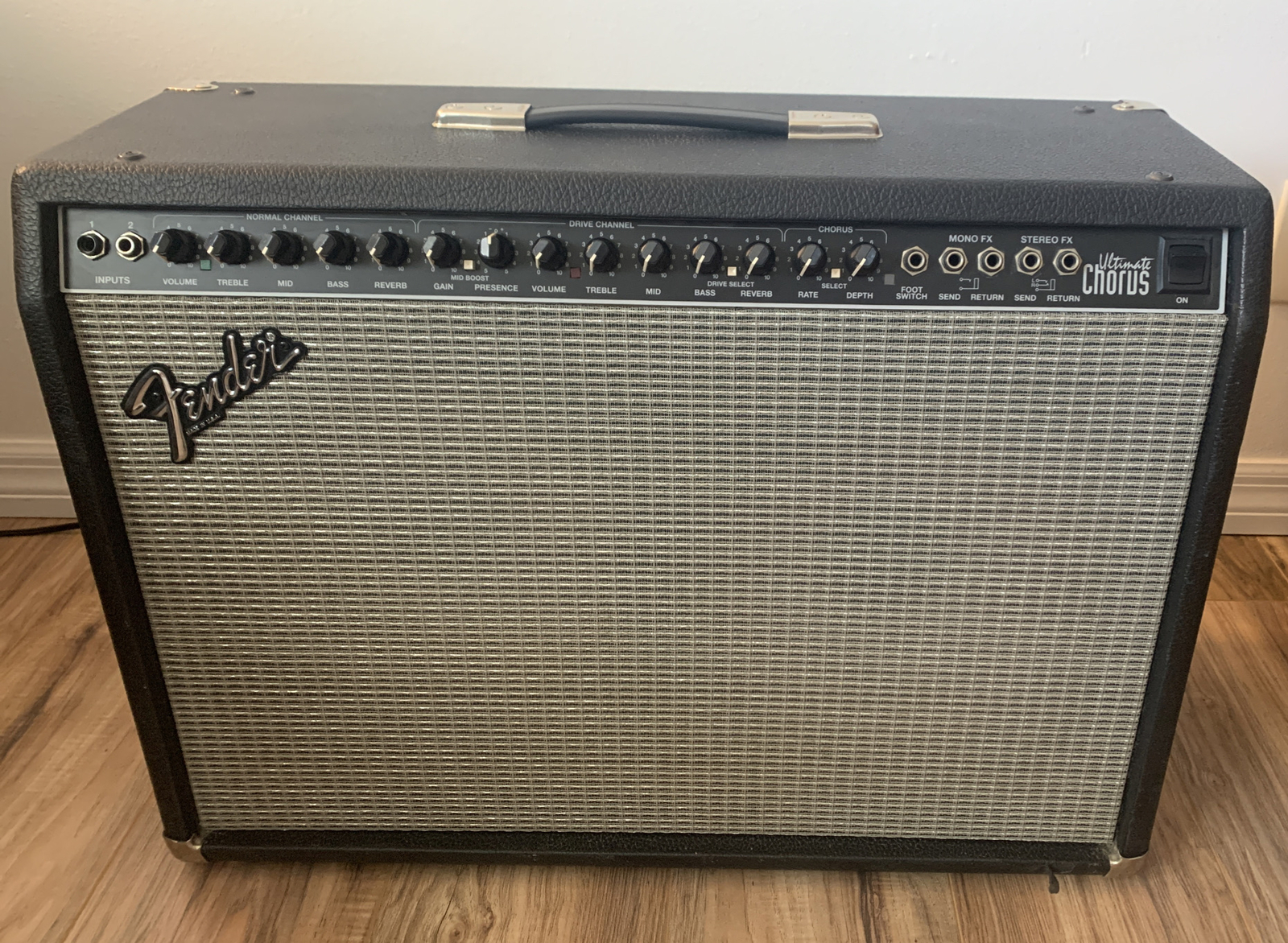 fender ultimate chorus speakers