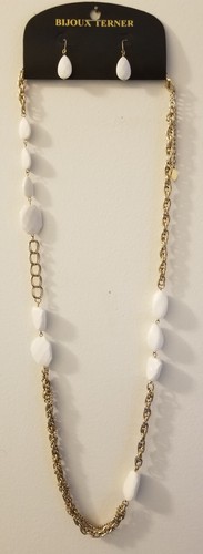 Vintage Bijoux Terner Plastic Milk Glass Crystal Necklace & Earrings Set NWT - Picture 7 of 12