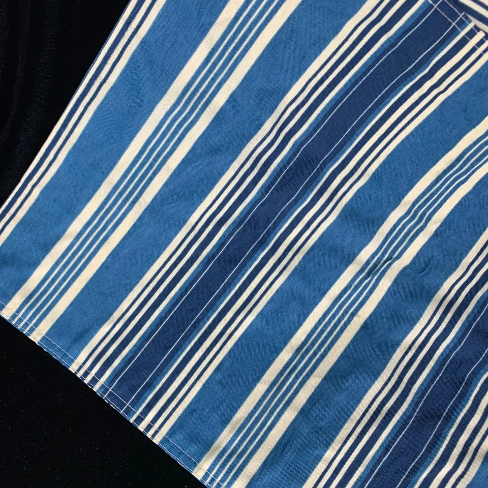 New Waverly 4 Placemats Blue and White Striped 18X12in Reversible Excellent Gift - Image 2 of 4