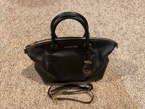 MICHAEL KORS RILEY BLACK LEATHER TOP ZIP SATCHEL BAG PURSE - Picture 2 of 7