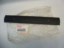 NOS YAMAHA J50-K8182-00-00 BUMPER PLATE #2 G5